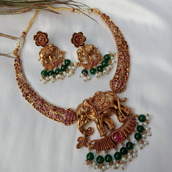 Elegant Elephant Design Neckset