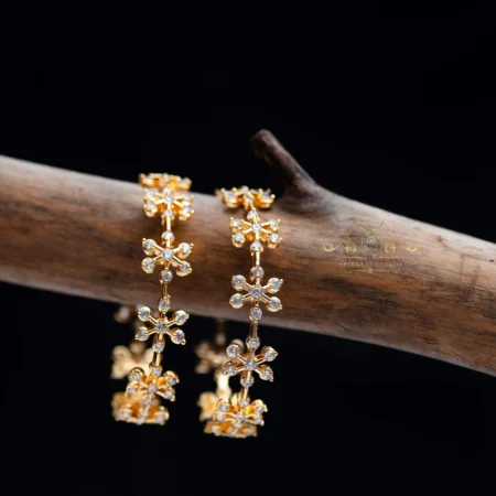 Diamond Look Alike Flower Silver Bangles