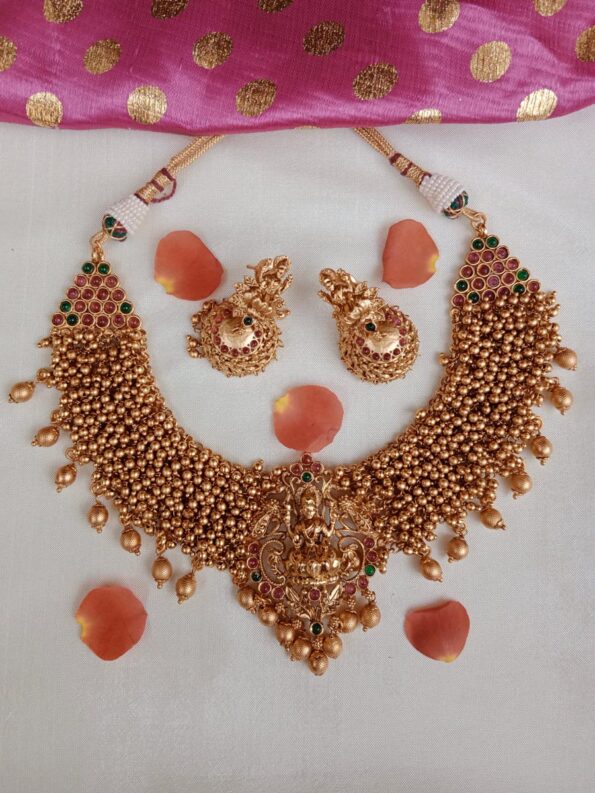 Pretty Gold Beads Antique Neckset