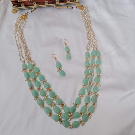 Stylish Green Stone and Pearl Combo Neckset