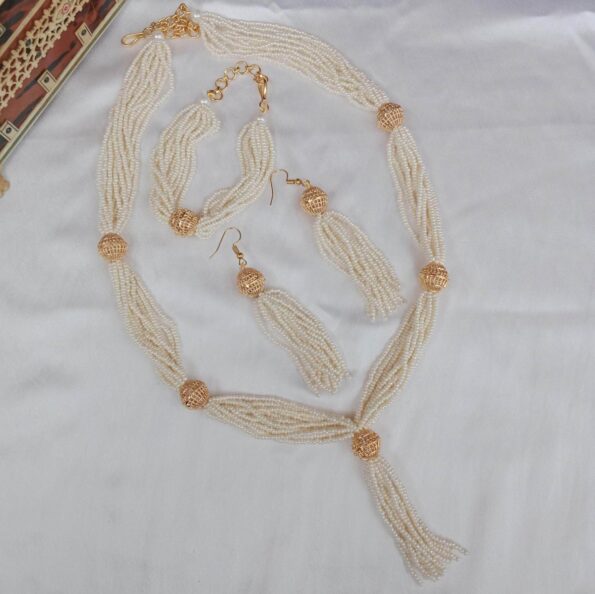 Trendy Gold Bead with Pearl Bunch