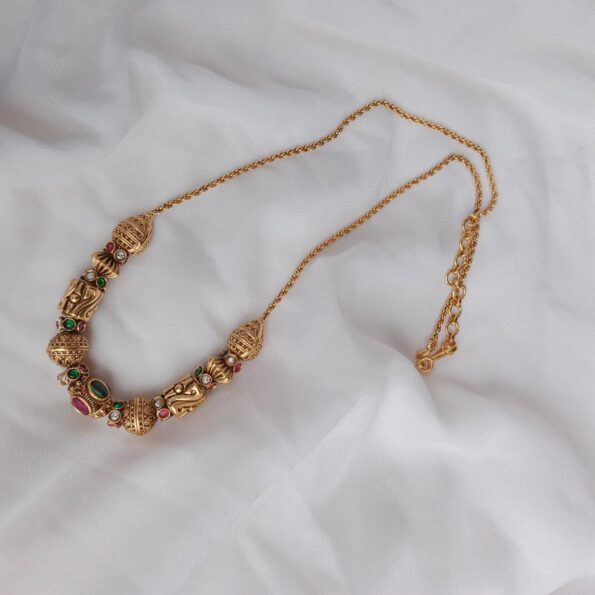 Colour Stones in Antique Bead Chain