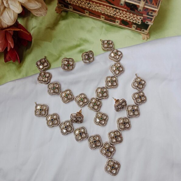 Classy Victorian Massonite Neckset