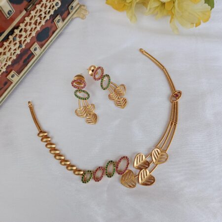 Trendy neckset with hearts
