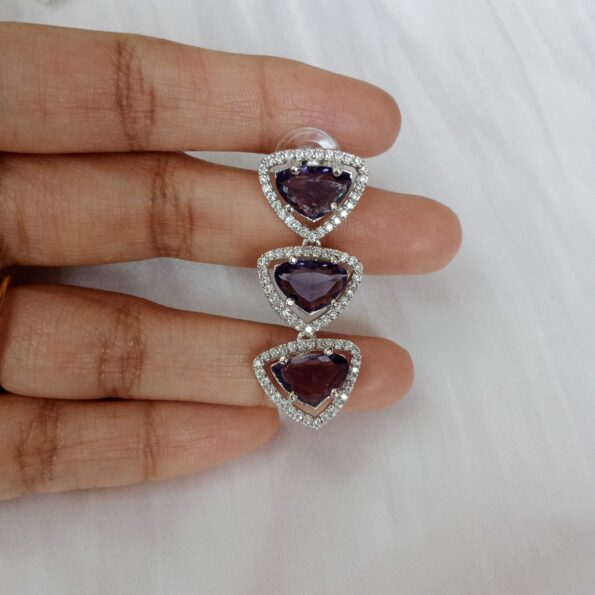 Sparkling Triangle AD necklace