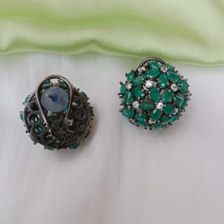 Round Emerald and AD stud