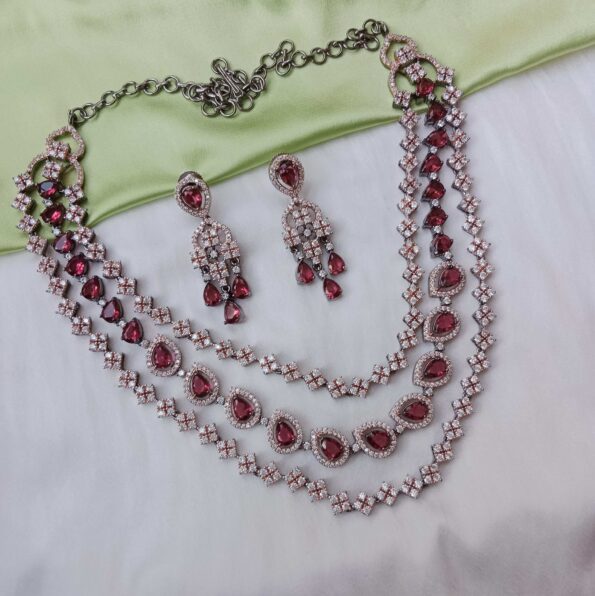 Royal three layer Victorian neckset