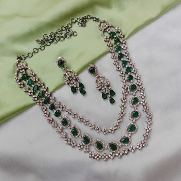 Royal three layer Victorian neckset