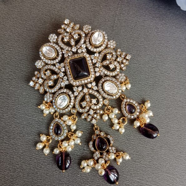 Mesmerising emerald Victorian pendant set