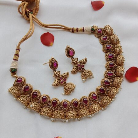 Gorgeous jhumka pattern necklace