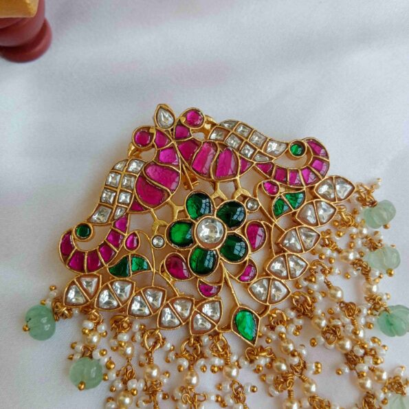 Mesmerising big Jadau pendant with guttapusalu down