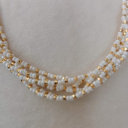 Six strands of pearl/black beads chain