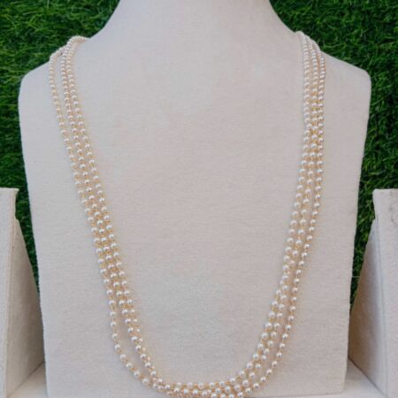 Elegant three line round pearl chain