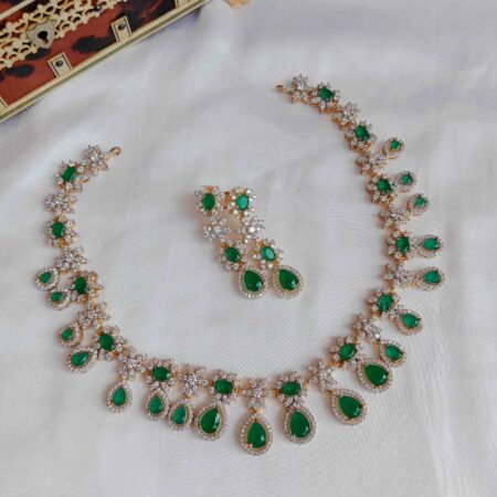 Ethnic Emerald and diamond neckset