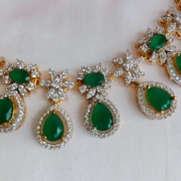 Ethnic Emerald and diamond neckset