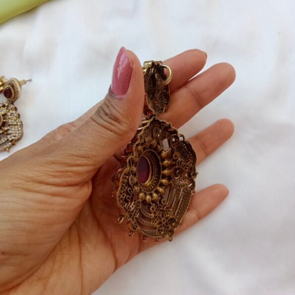 Victorian Elephant Red Stone Pendant Set
