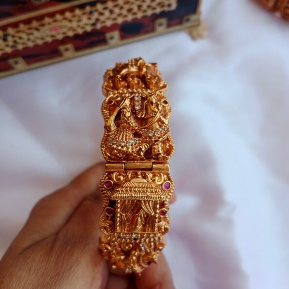 Intricately Designed Wedding Design Bangles