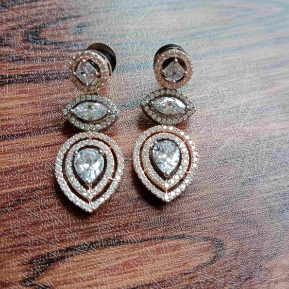 Pretty Three Diamond Victorian Drops