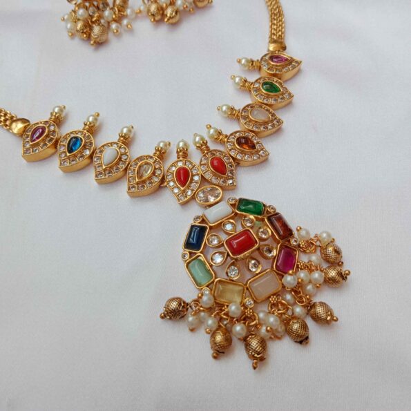 Attractive Navrathna Neckset