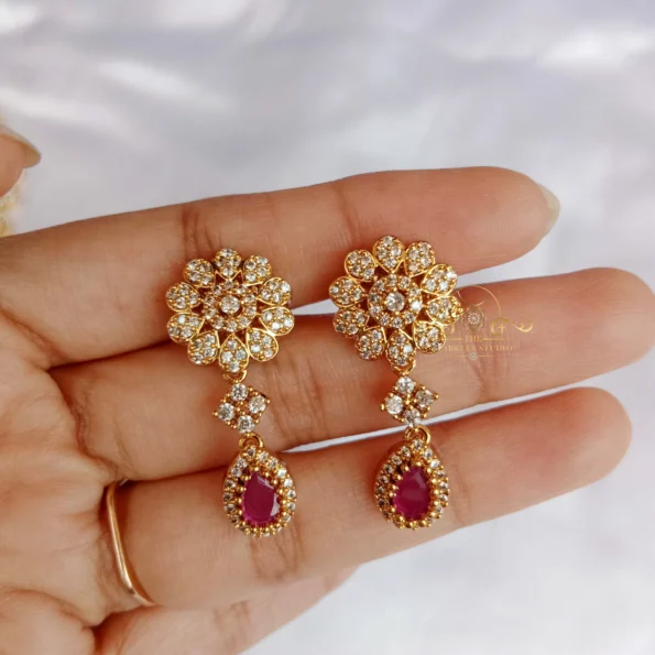 Dazzling Simle AD Neckset with Ruby Pendant