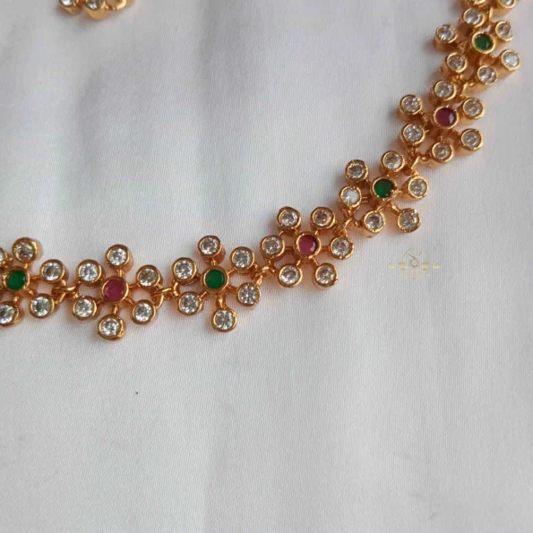 Pretty AD Flower Neckset