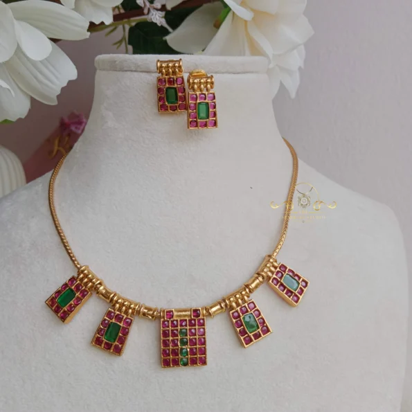 Trendy Kemp Stone Neckset