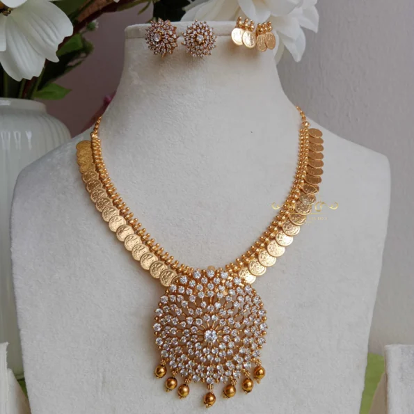 Two in One Kasumala AD Pendant Set