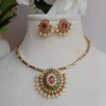 Pretty Hasli Pendant Neckset