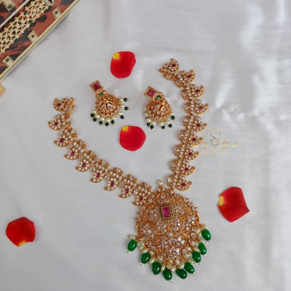 Dazzling Mango Neckset