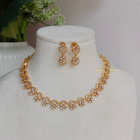 Diamond Flowers with Gold Curves Necklace