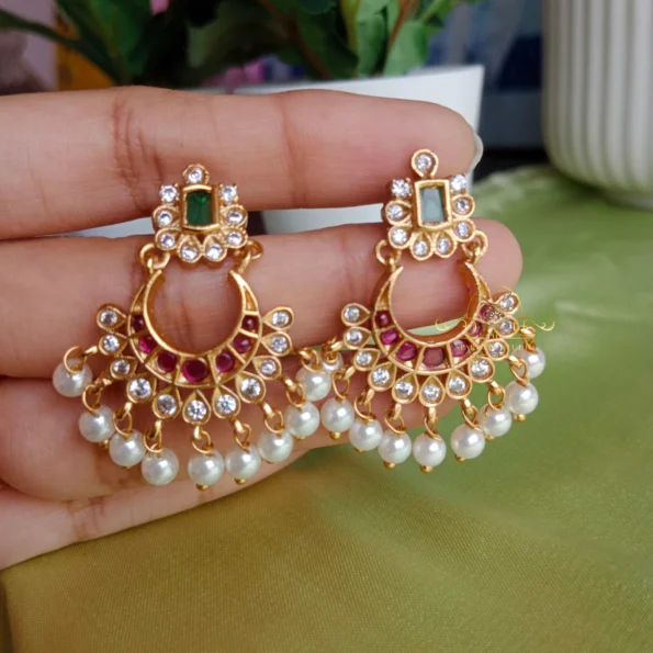 Invisible Chaandbali Set