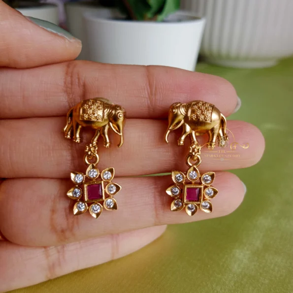 Elephant and Flower Neckset