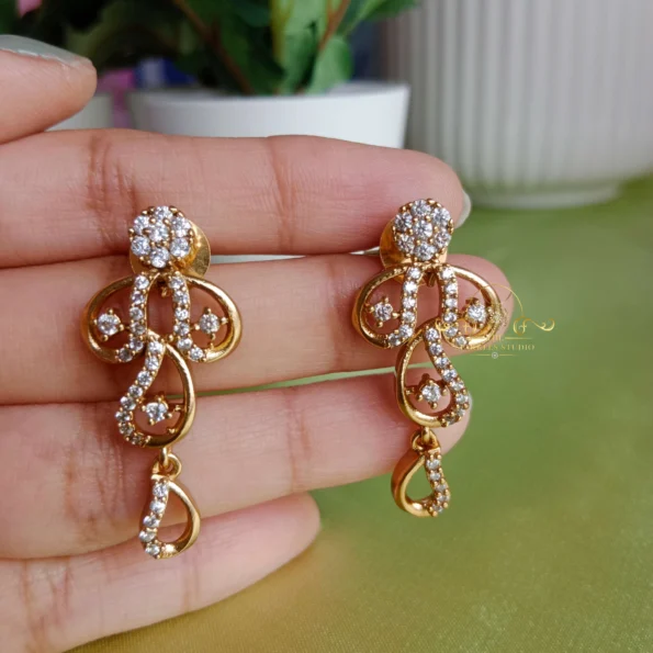 Trendy American Diamond Neckset