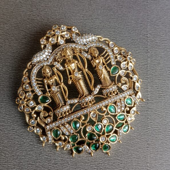 Ram Parivar Pendant Set