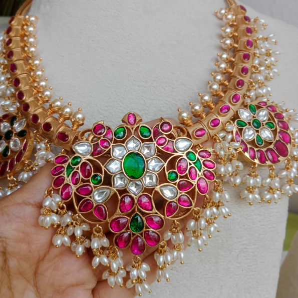 Grand Jadau Guttapusalu Neckset