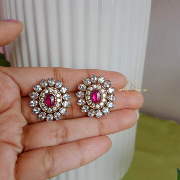 Attractive Two Layer Massonite Neckset