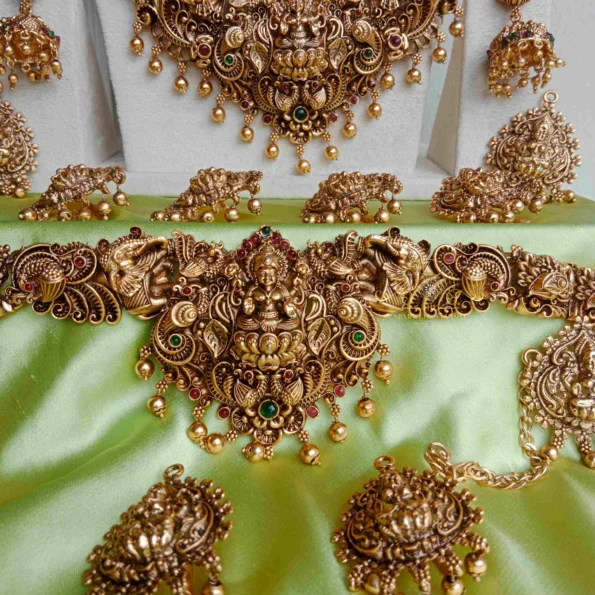 Grand Goddess Lakshmi Bridal Set