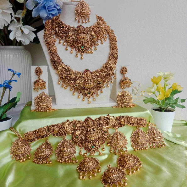 Grand Goddess Lakshmi Bridal Set