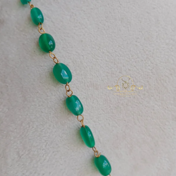 Stunning Jadau Pendant Set in Green Bead Chain