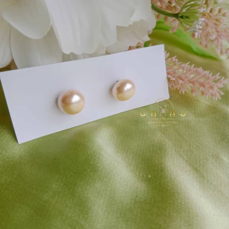Pretty Pearl Studs