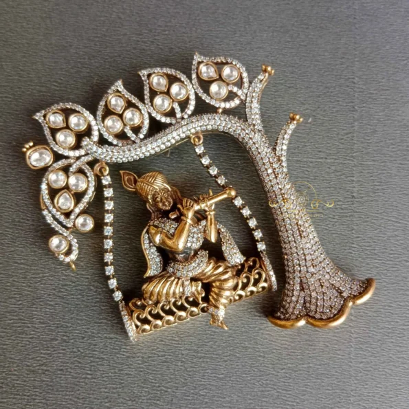 Gorgeous Krishna in Swing Victorian Pendant Set