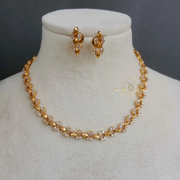 Cute Oval Gold AD Neckset