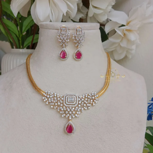 Shimmering AD Ruby Neckset