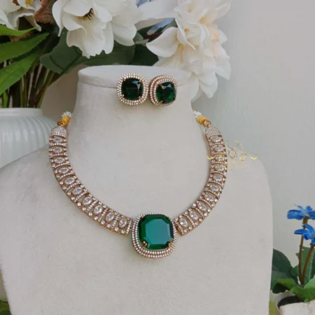 Pretty Emerald and AD Victorian neckset
