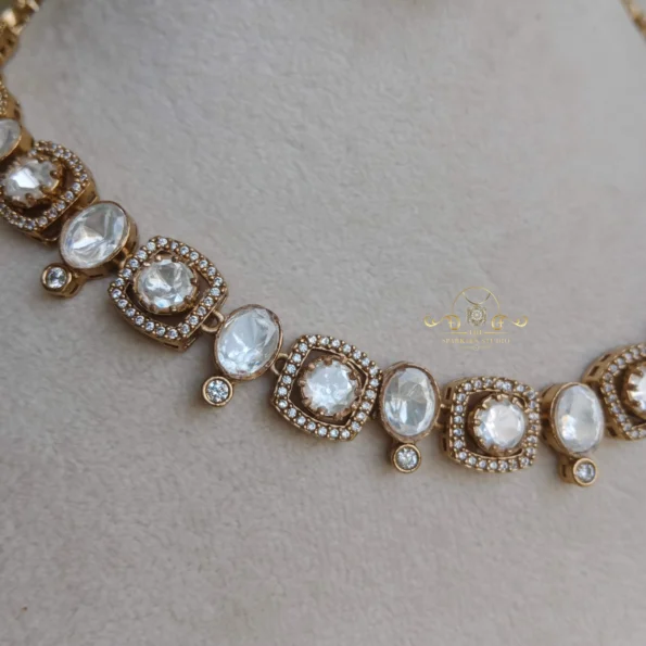 Sparkling Single Row Massonite Neckset