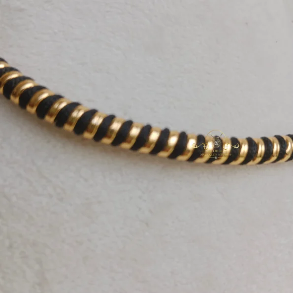 Black and Gold Hasli Neckset