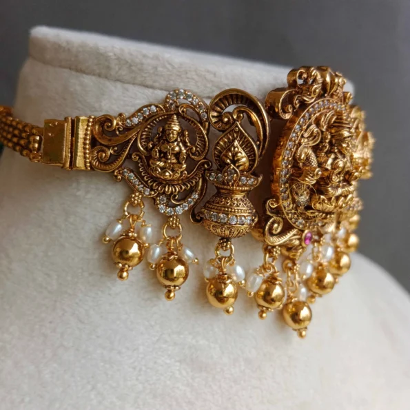 Intricately Designed Choker/Bajuband