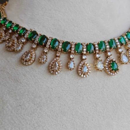 Classy Emerald Victorian Necklace