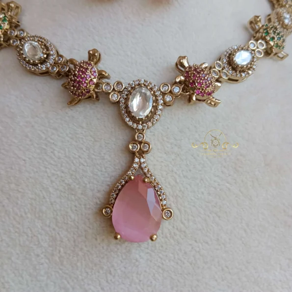 Pretty Pink Turtle Victorian Neckset