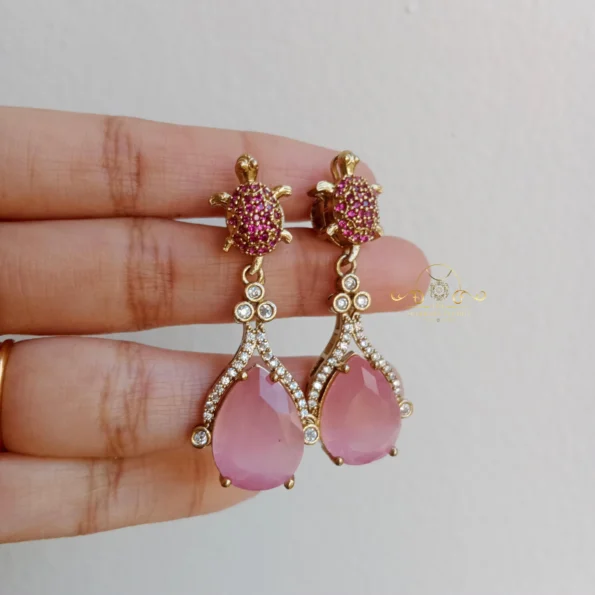 Pretty Pink Turtle Victorian Neckset